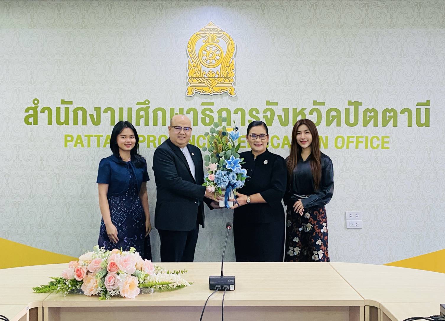 ขอแสดงความยินดี กับ ดร.สุริยา หมาดทิ้ง เนื่องในโอกาสได้รับการแต่งตั้งให้ดำรงตำแหน่ง  รองศึกษาธิการภาค 7