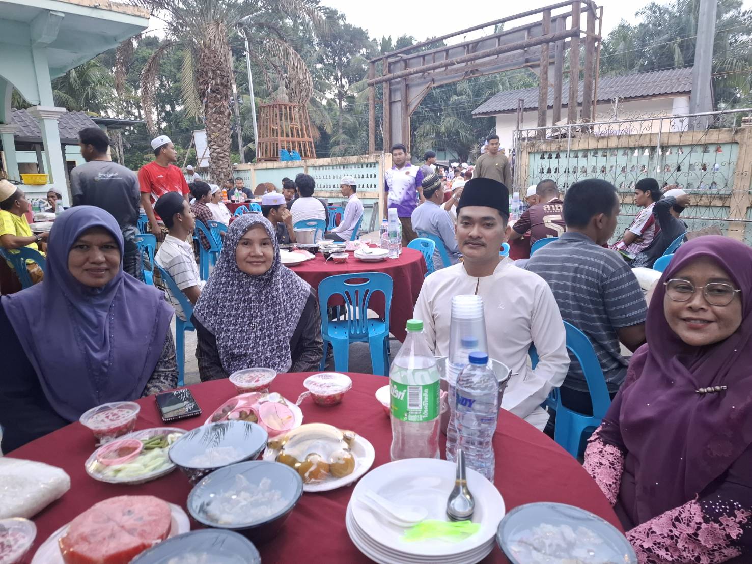 ศกร.ระดับตำบลปิยามุมัง พร้อมองค์กรนักศึกษา ร่วมโครงการศาสนสัมพันธ์ สร้างสันติสุขชุมชน