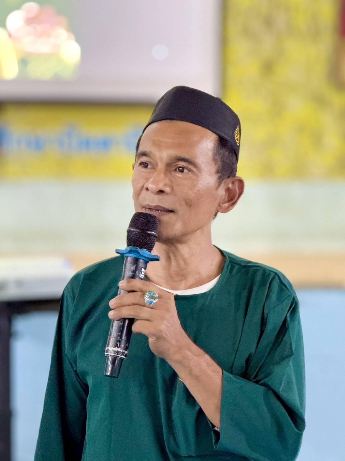 สกร.ระดับอำเภอไม้แก่น ร่วมกิจกรรมโครงการรอมฎอนสานสัมพันธ์ (ละศีลอด)