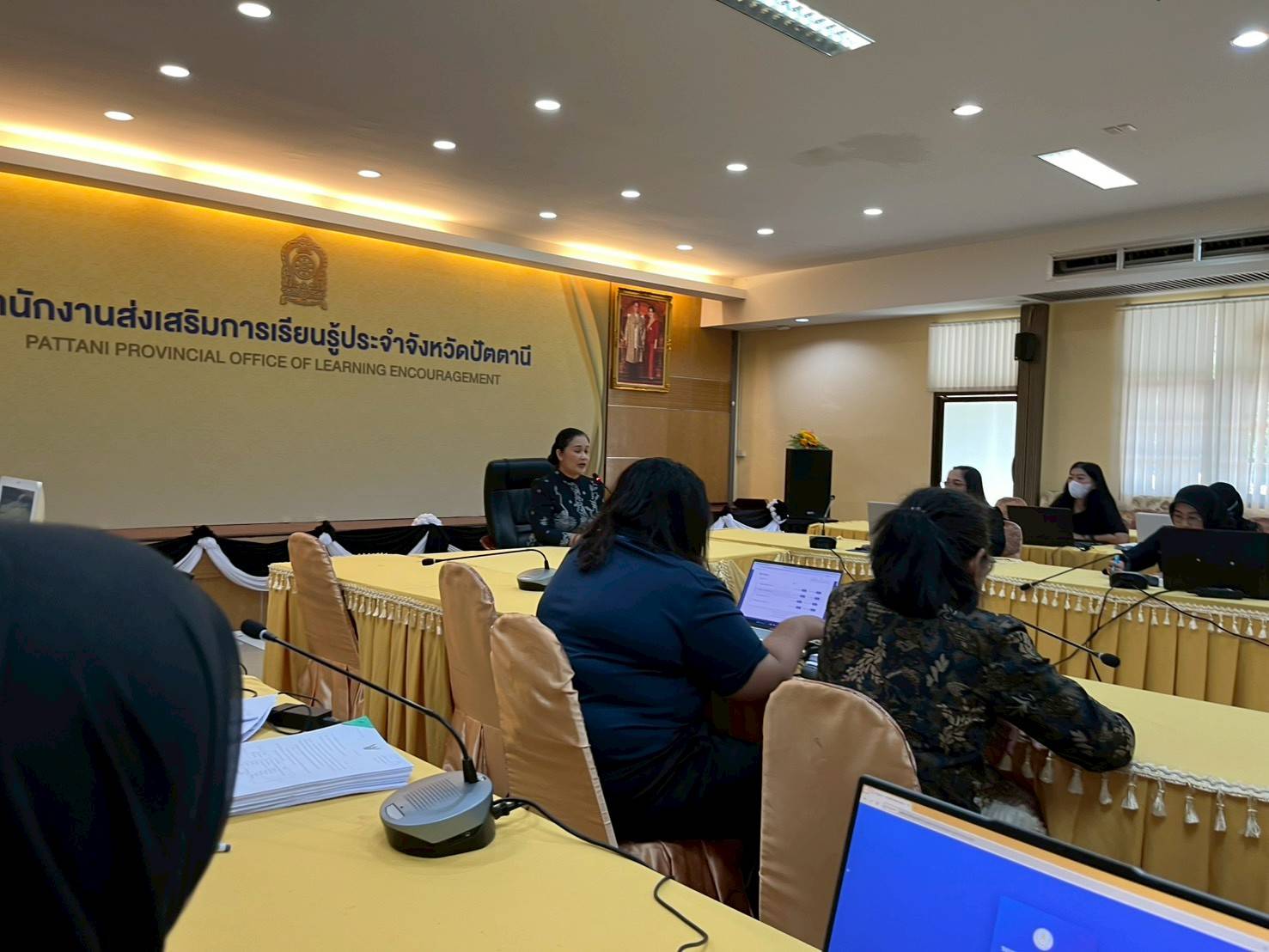 สกร.ระดับอำเภอไม้แก่น เข้าร่วมประชุมเพื่อสร้างความเช้าใจและปฏิบัติงาน  เงินรายได้สถานศึกษา