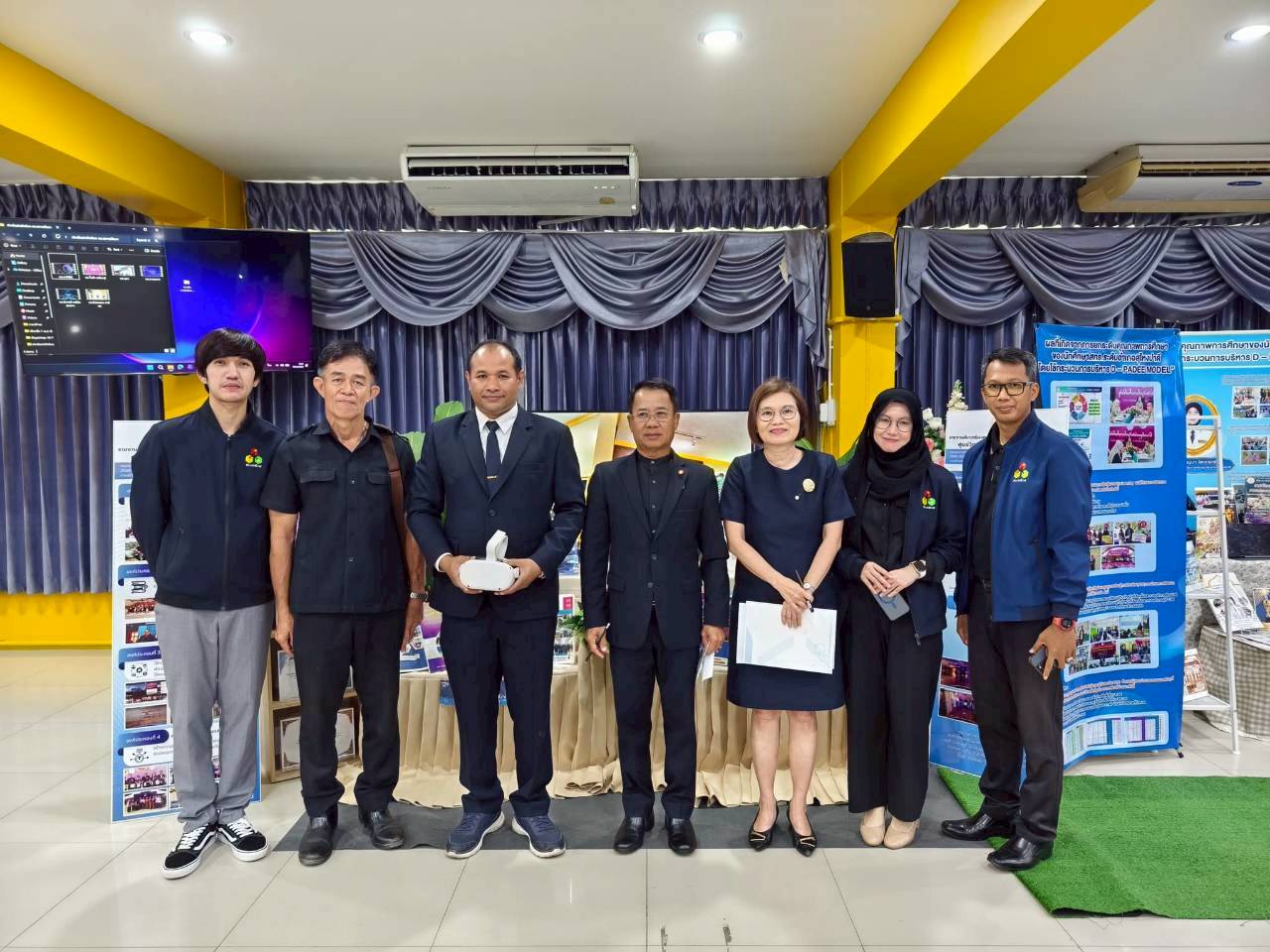 ร่วมเป็นคณะกรรมการในการประเมินสัมฤทธิผลการปฏิบัติงานในหน้าที่เพื่อพัฒนาการศึกษาในตำแหน่งผู้อำนวยการสถานศึกษา ครั้งที่ 2 ณ ห้องประชุมมะนารอ สำนักงานส่งเสริมการเรียนรู้ประจำจังหวัดนราธิวาส