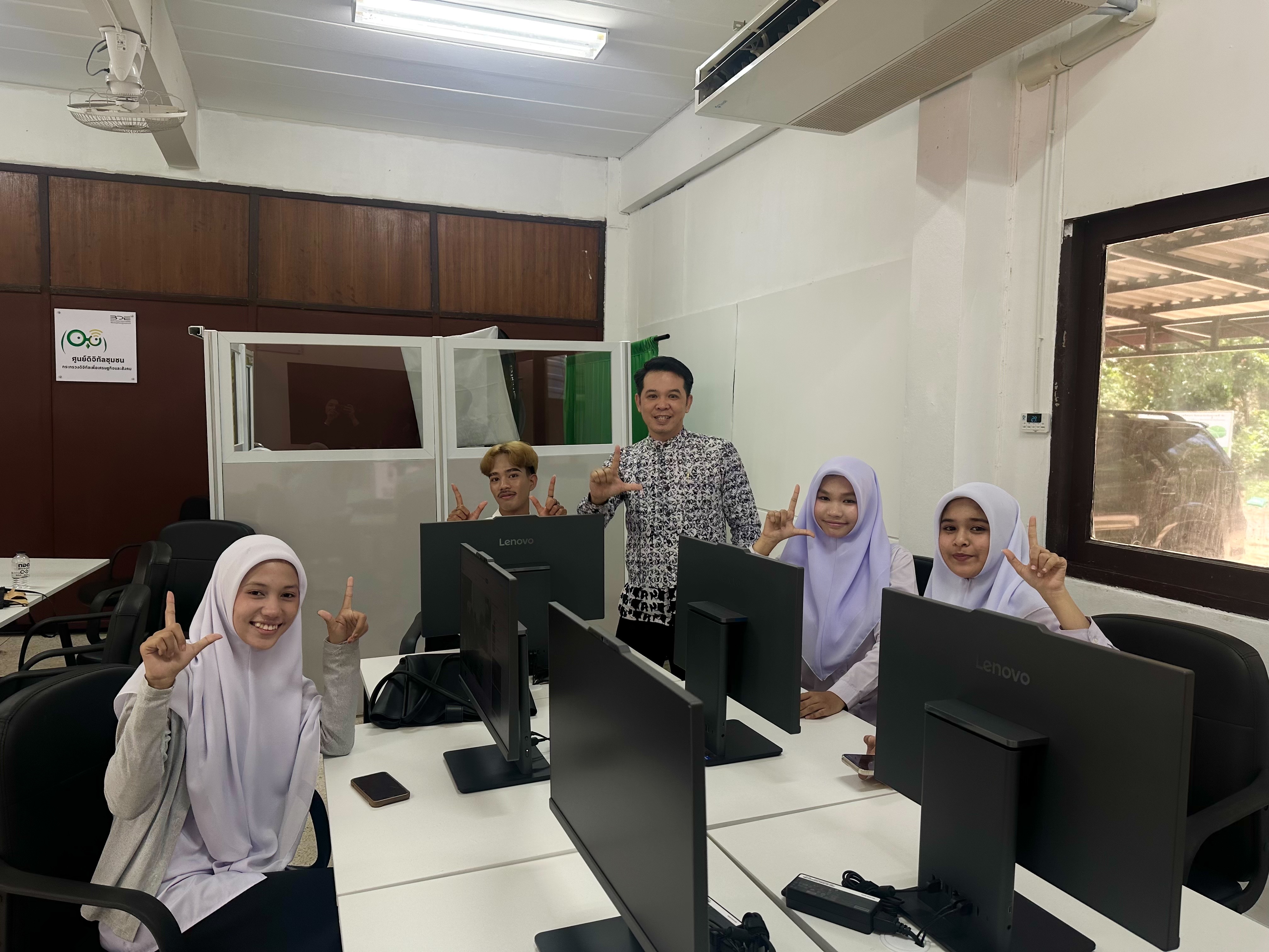 พลังองค์กรนักศึกษา สกร.ระดับอำเภอแม่ลาน: แกนนำหลักสร้างเครือข่ายการเรียนรู้ กอดประคองโอกาสทางการศึกษาให้คนในชุมชม