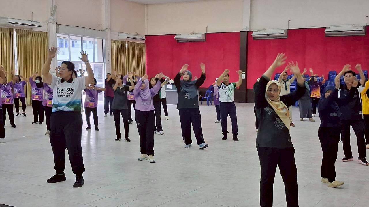🤍🤍สกร.ปะนาเระ ร่วมกิจกรรม "Aerobic for Health" เพื่อสร้างเสริมสุขภาพ🤍🤍