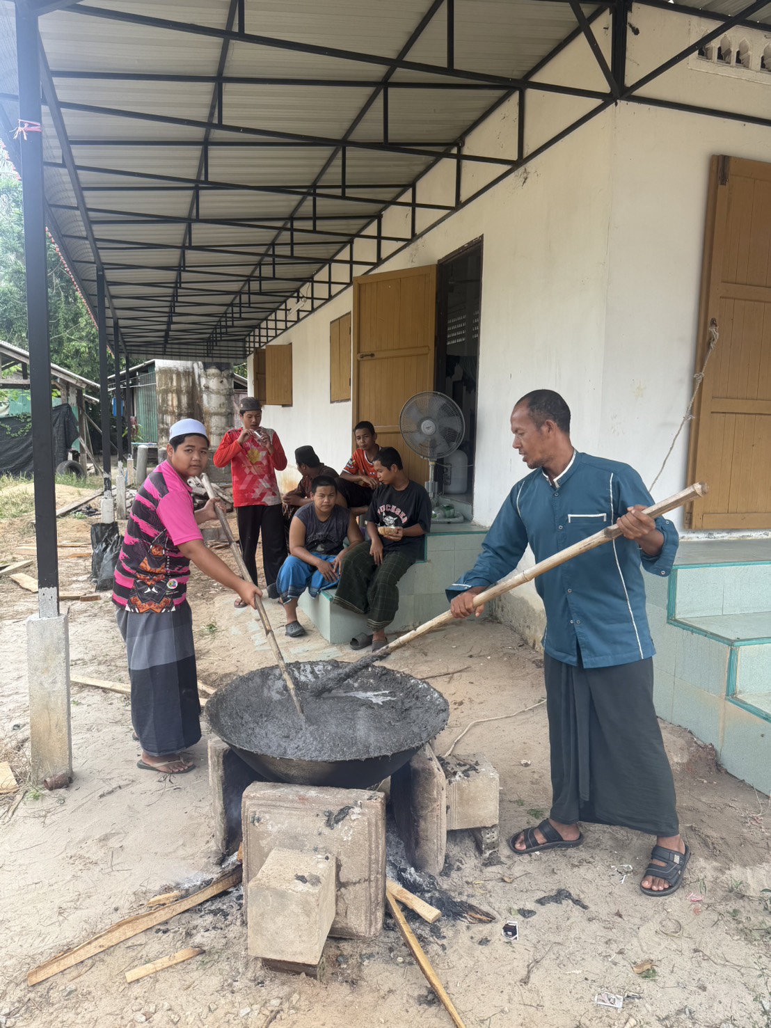 ครูอาสาสมัครฯ ประจำปอเนาะ ร่วมงานอาซูรอสัมพันธ์ เสริมสร้างความสัมพันธ์อันดีในชุมชน