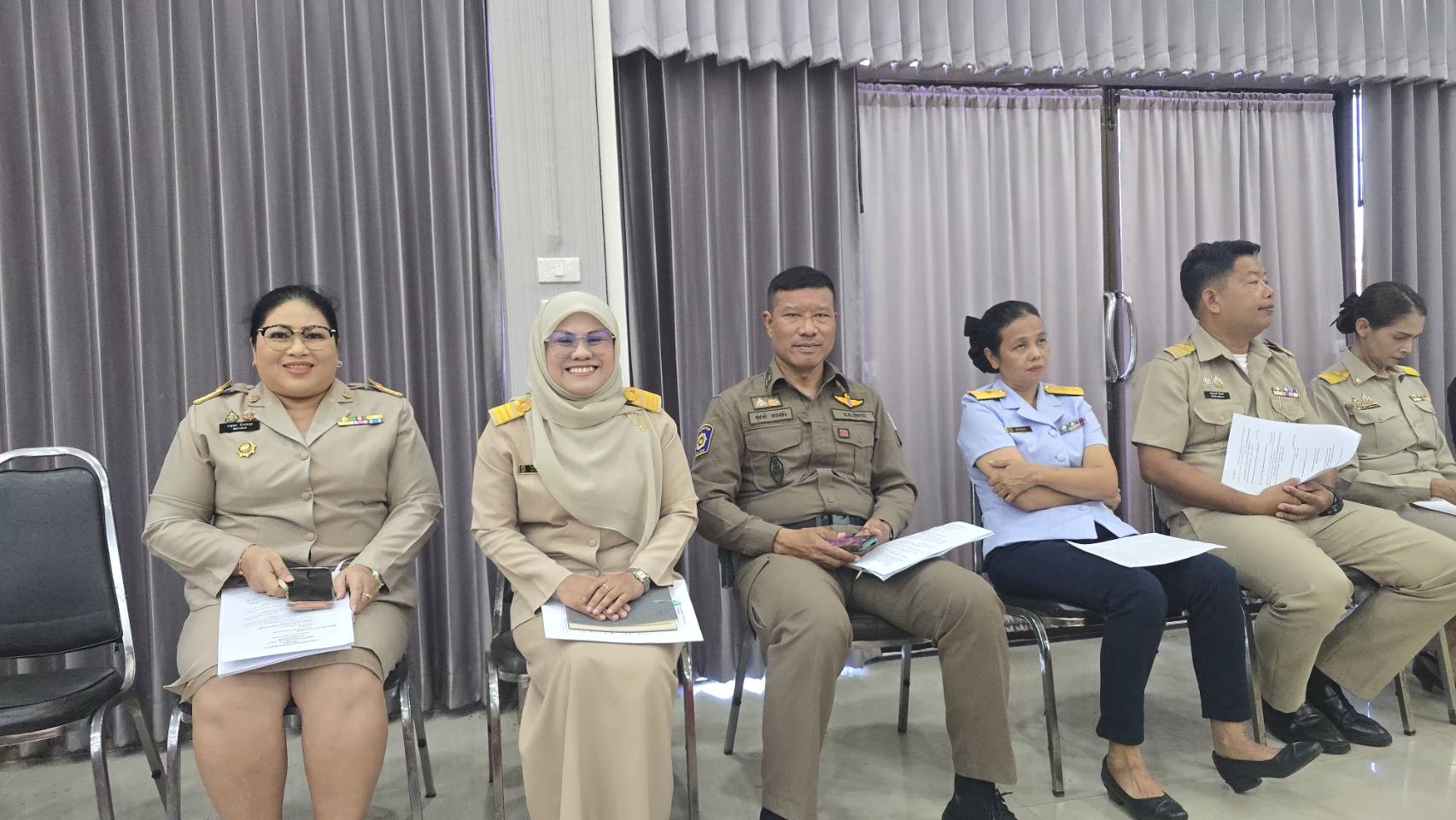 สกร.อำเภอหนองจิก ร่วมประชุมกำนัน-ผู้ใหญ่บ้าน นำนโยบายขับเคลื่อนงานการเรียนรู้สู่ชุมชน