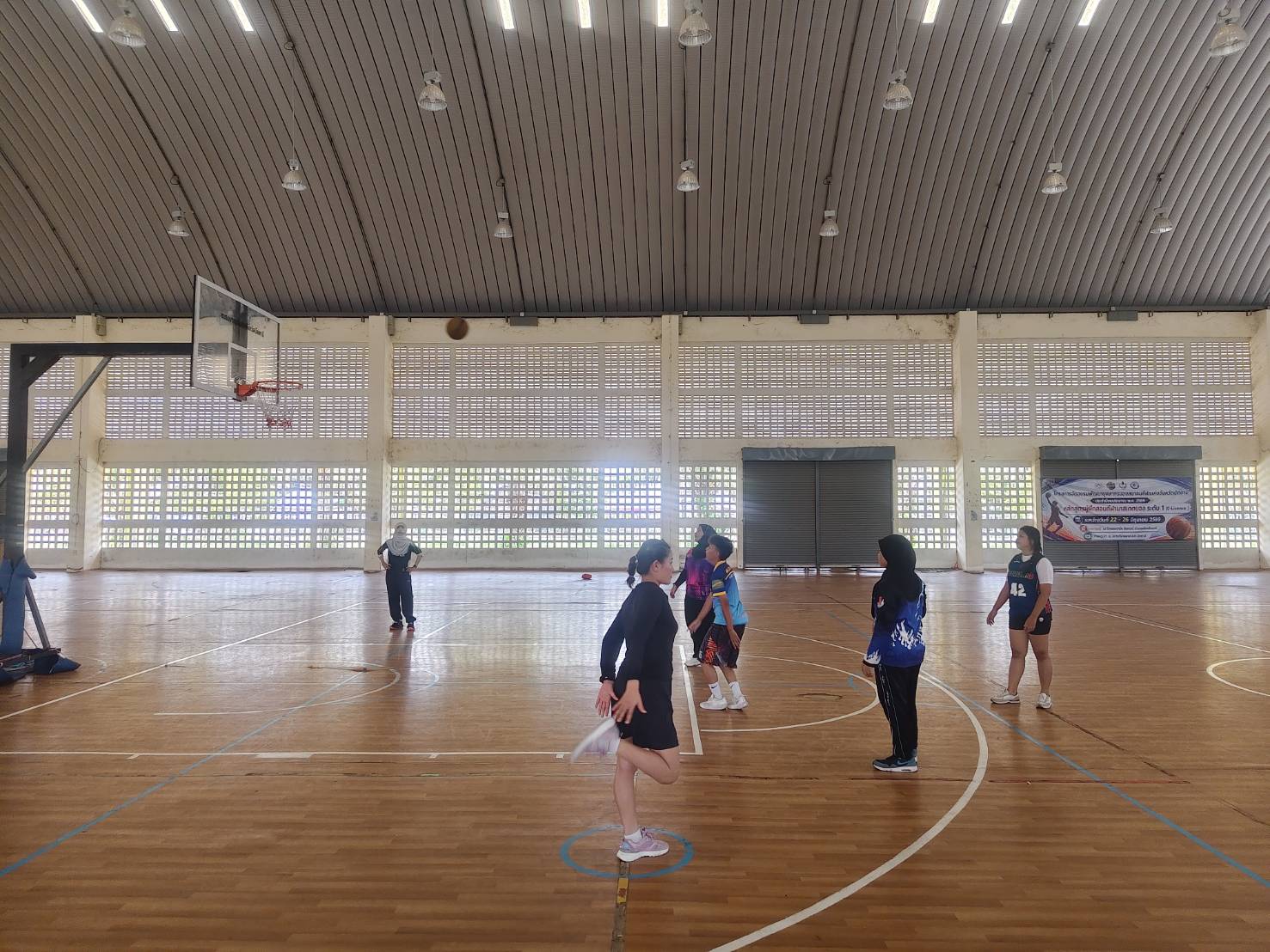 สกร.ระดับเมืองปัตตานี ส่งนักศึกษาหญิงฝึกซ้อมบาสเกตบอล เตรียมความพร้อมสู่ศึก สกร.เกมส์ ระดับประเทศ