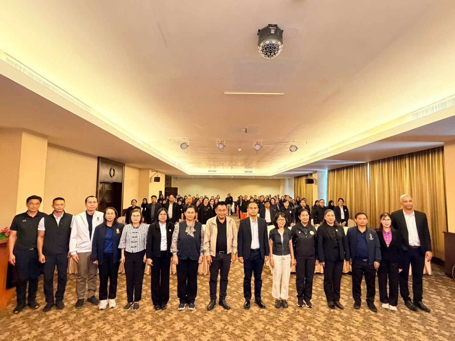สกร.ระดับอำเภอสายบุรี ร่วมประชุมเชิงปฏิบัติการปรับกระบวนทัศน์เพื่อส่งเสริมการเรียนรู้ 14 จังหวัดภาคใต้