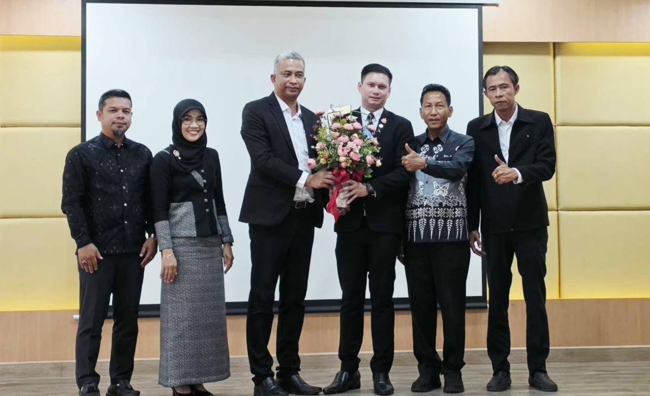 สกร.ระดับอำเภอโคกโพธิ์ จังหวัดปัตตานี ร่วมแสดงความยินดี แก่ ดร.สัมนาการณ์ บุญเรือง เนื่องในโอกาสเข้ารับตำแหน่งศึกษาธิการภาค สำนักงานศึกษาธิการภาค 7