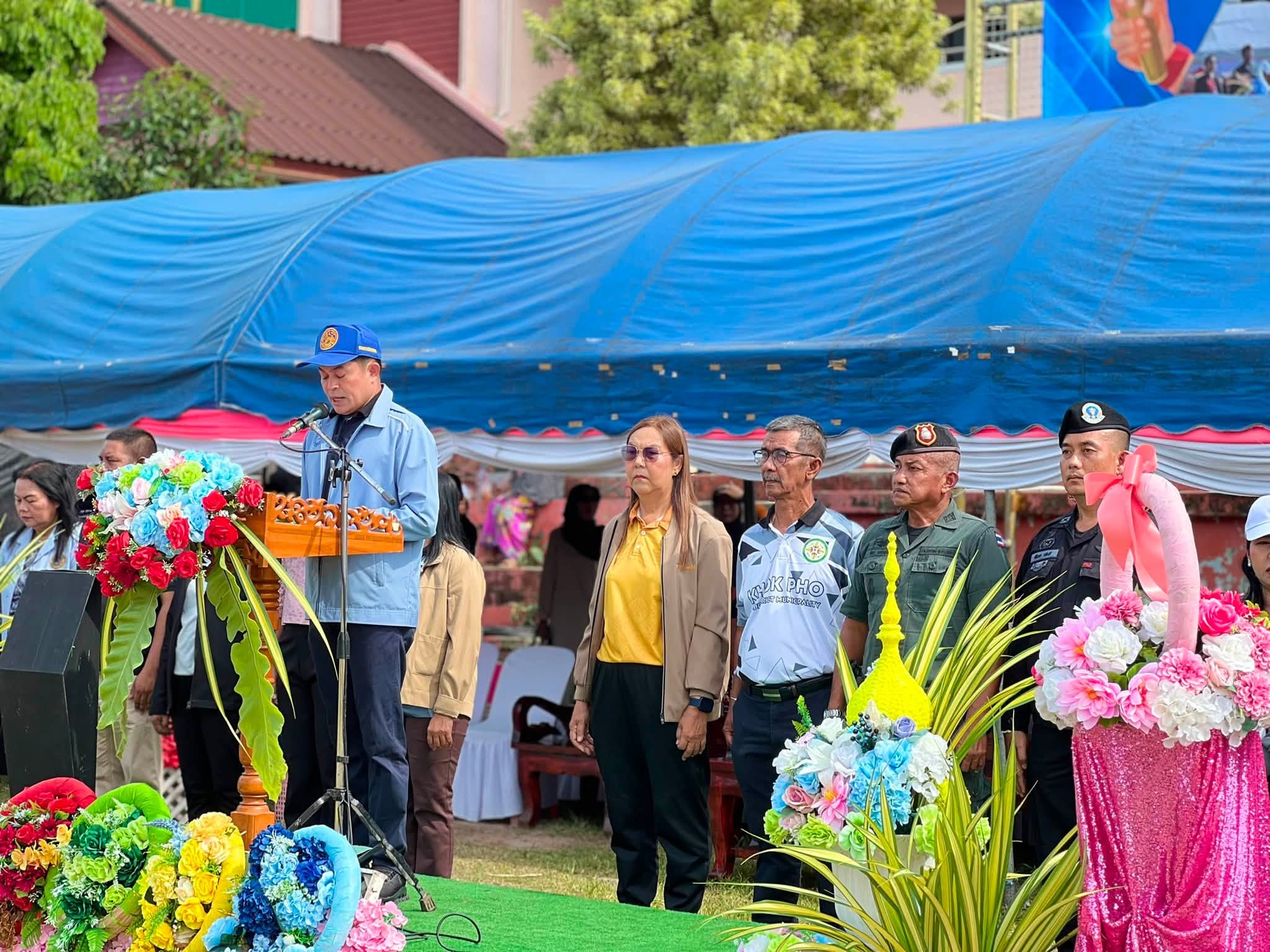 สกร.ระดับอำเภอโคกโพธิ์ จังหวัดปัตตานี ร่วมเป็นเกียรติในพิธีเปิดการแข่งขันกีฬา - กรีฑากลุ่มโรงเรียนร่มโพธิ์ “ร่มโพธิ์เกมส์ ครั้งที่ 12”