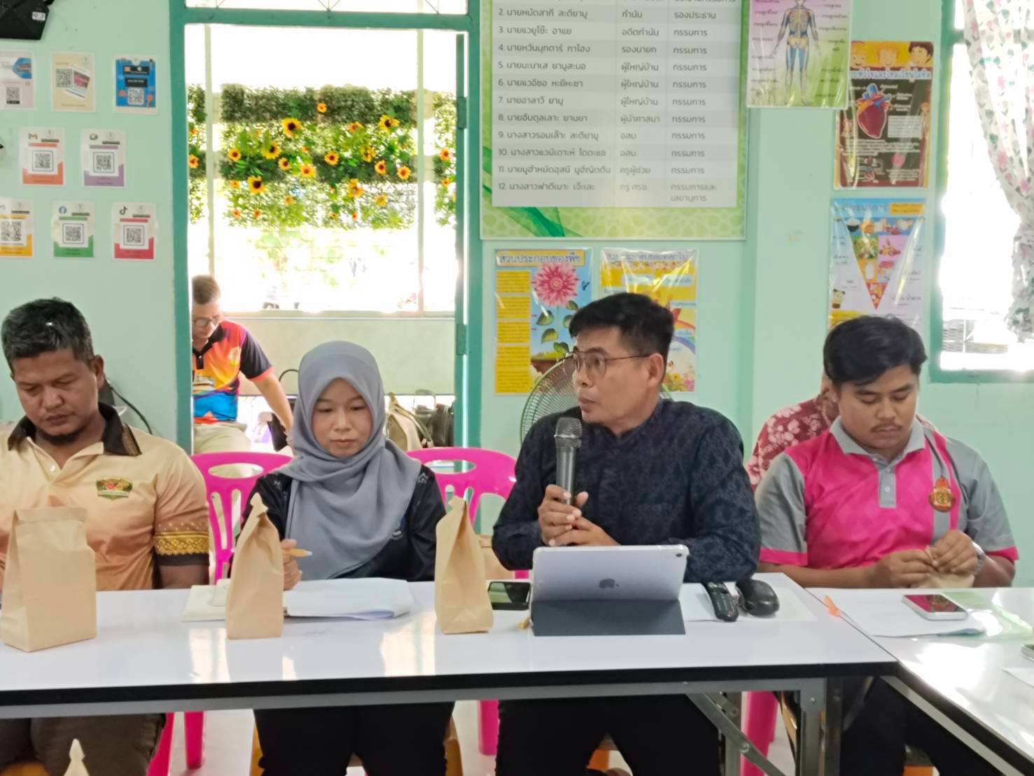 สกร.ระดับอำเภอยะรัง ร่วมประชุมขับเคลื่อนยุทธการ 90 วันพิฆาตยาเสพติด เดินหน้า “Operation 90 Days” เร่งแก้ปัญหายาเสพติดในพื้นที่ตำบลสะนอ