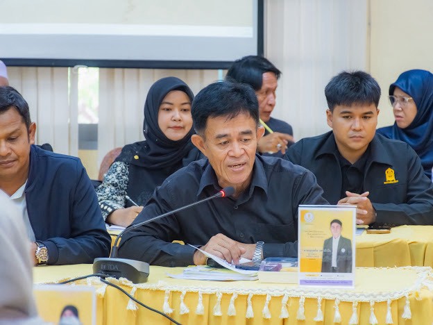 ร่วมต้อนรับ นายคมกฤช จันทร์ขจร ผู้ตรวจราชการกระทรวงศึกษาธิการ และคณะ ในโอกาสลงพื้นที่ตรวจราชการและรับฟังการสรุปผลการดำเนินการจัดการศึกษา ประจำปีงบประมาณ พ.ศ. 2569 (รอบที่ 2)  ณ สำนักงานส่งเสริมการเรียนรู้ประจำจังหวัดปัตตานี