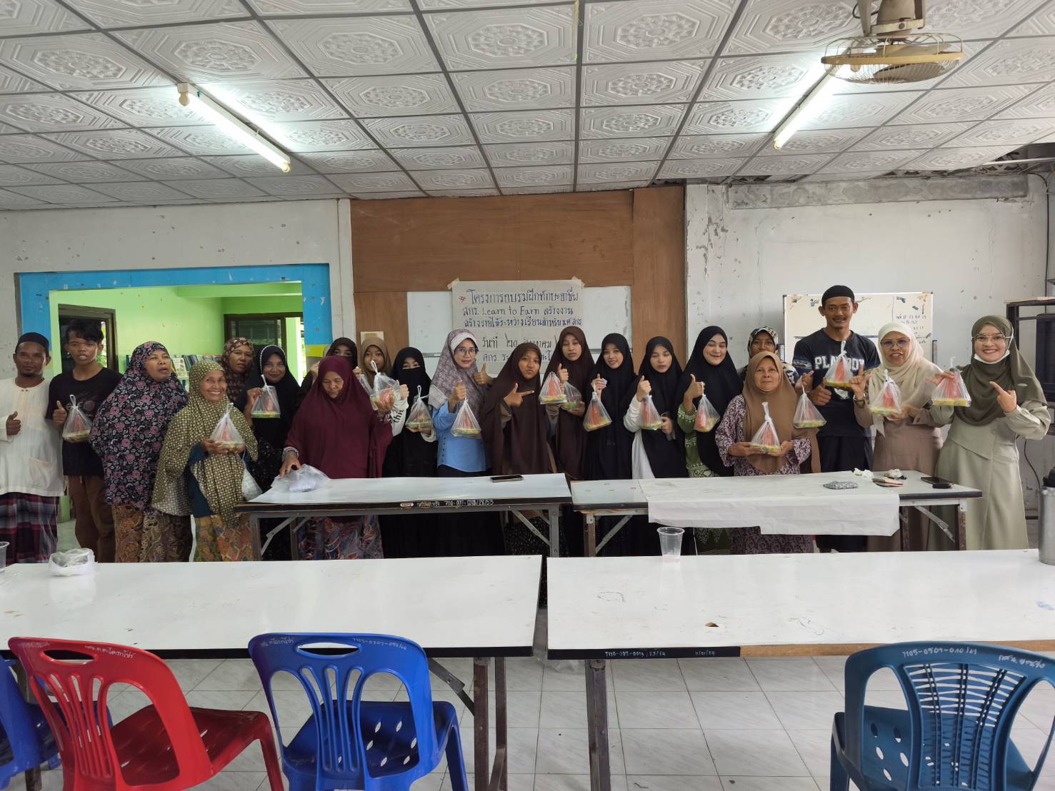 ✨ศกร.ระดับตำบลตะโละกาโปร์ เดินหน้าพัฒนาทักษะอาชีพ “Learn to Earn” ฝึกทักษะ สร้างงาน สร้างรายได้ระหว่างเรียน 💼✨