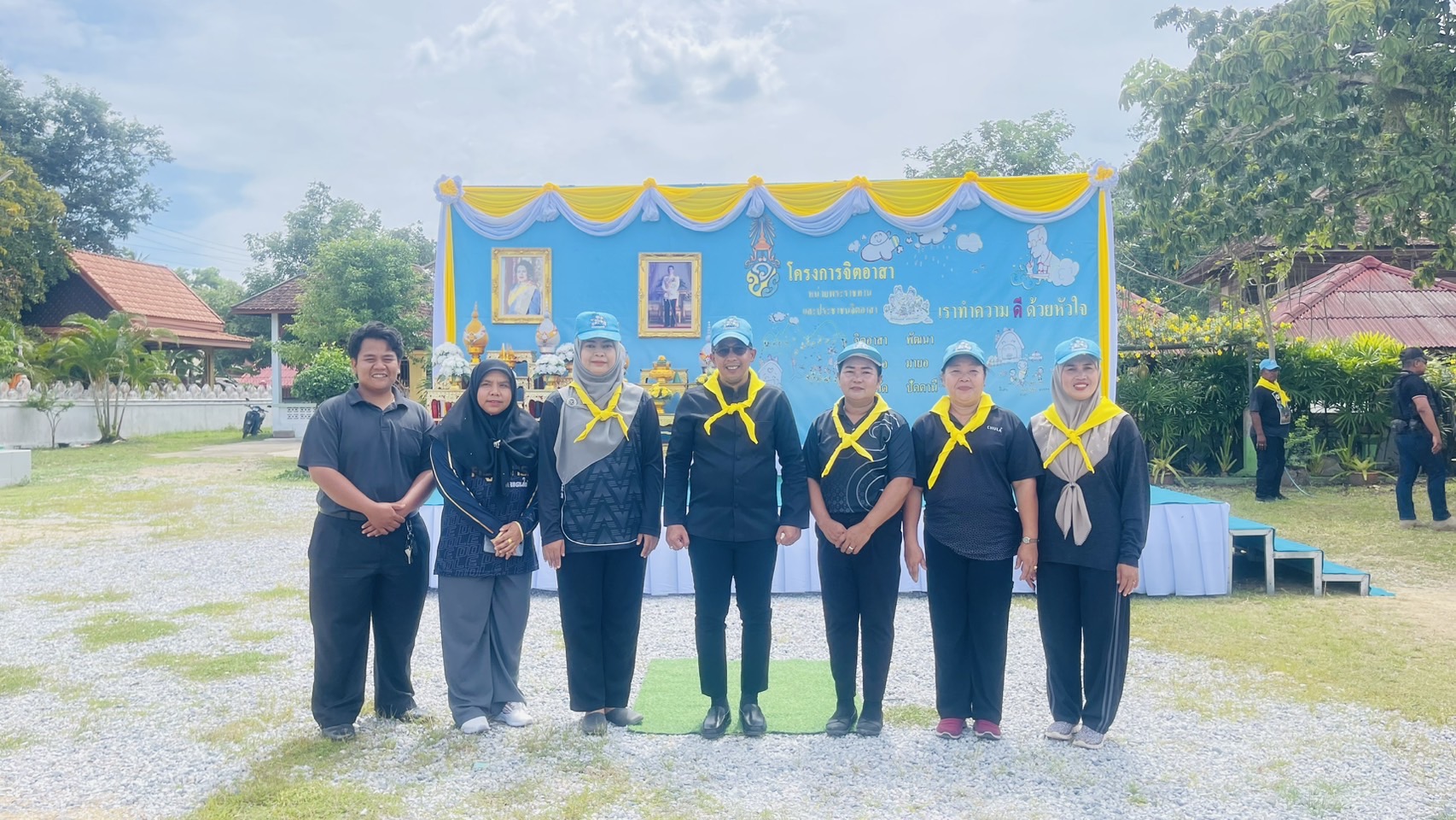 ทีมงานครู ศกร.ระดับตำบลตรัง เข้าร่วมกิจกรรมจิตอาสาเนื่องในโอกาสวันคล้ายวันพระราชสมภพของสมเด็จพระนางเจ้าสิริกิติ์ พระบรมราชินีนาถ พระบรมราชชนนีพันปีหลวง และวันแม่แห่งชาติ ปี 2569