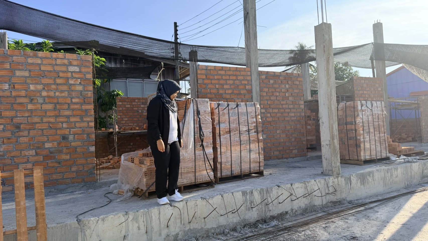 สกร.ระดับอำเภอสายบุรี มอบหมายให้นางสาวซารีฮาน บรรจงประสาน ครูชำนาญการ ตรวจงานก่อสร้าง อาคารส่งเสริมการเรียนรู้ตลอดชีวิต ณ สกร.ระดับอำเภอสายบุรี