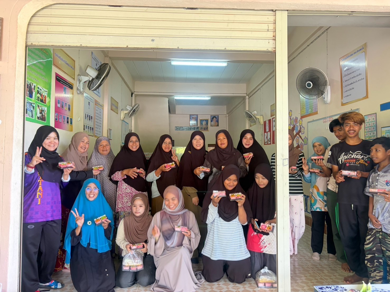 สกร.ระดับอำเภอสายบุรี มอบหมายให้ ทีมครูตำบลตะบิ้ง ดำเนินการจัดโครงการส่งเสริม สนับสนุน และสร้างโอกาสทางการศึกษาแก่เด็กและเยาวชนตามบริบทในพื้นที่ชายแดนภาคใต้ ประจำปีงบประมาณ 2569