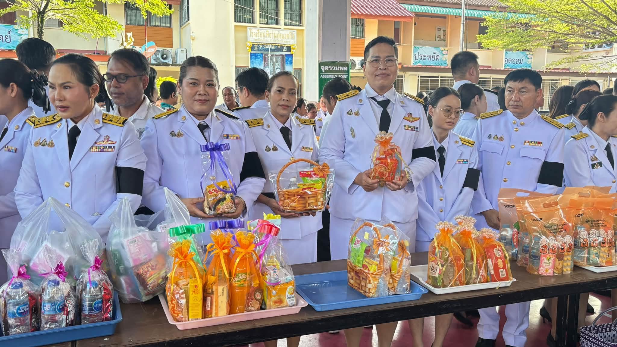 สกร.อำเภอหนองจิก ร่วมพิธีน้อมรำลึกเนื่องใน "วันนวมินทรมหาราช" 13 ตุลาคม 2569