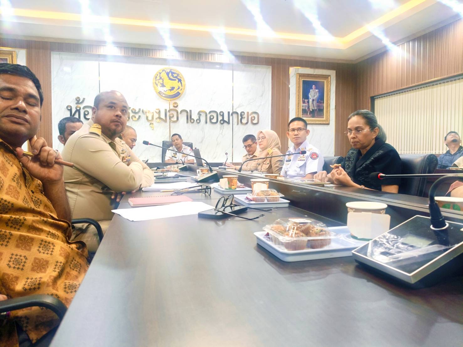 เข้าร่วมประชุม การประชุมศูนย์ปฏิบัติการป้องกันและปราบปรามยาเสพติดอำเภอมายอ(ศป.สป.อ.มายอ)  ประจำเดือนตุลาคม