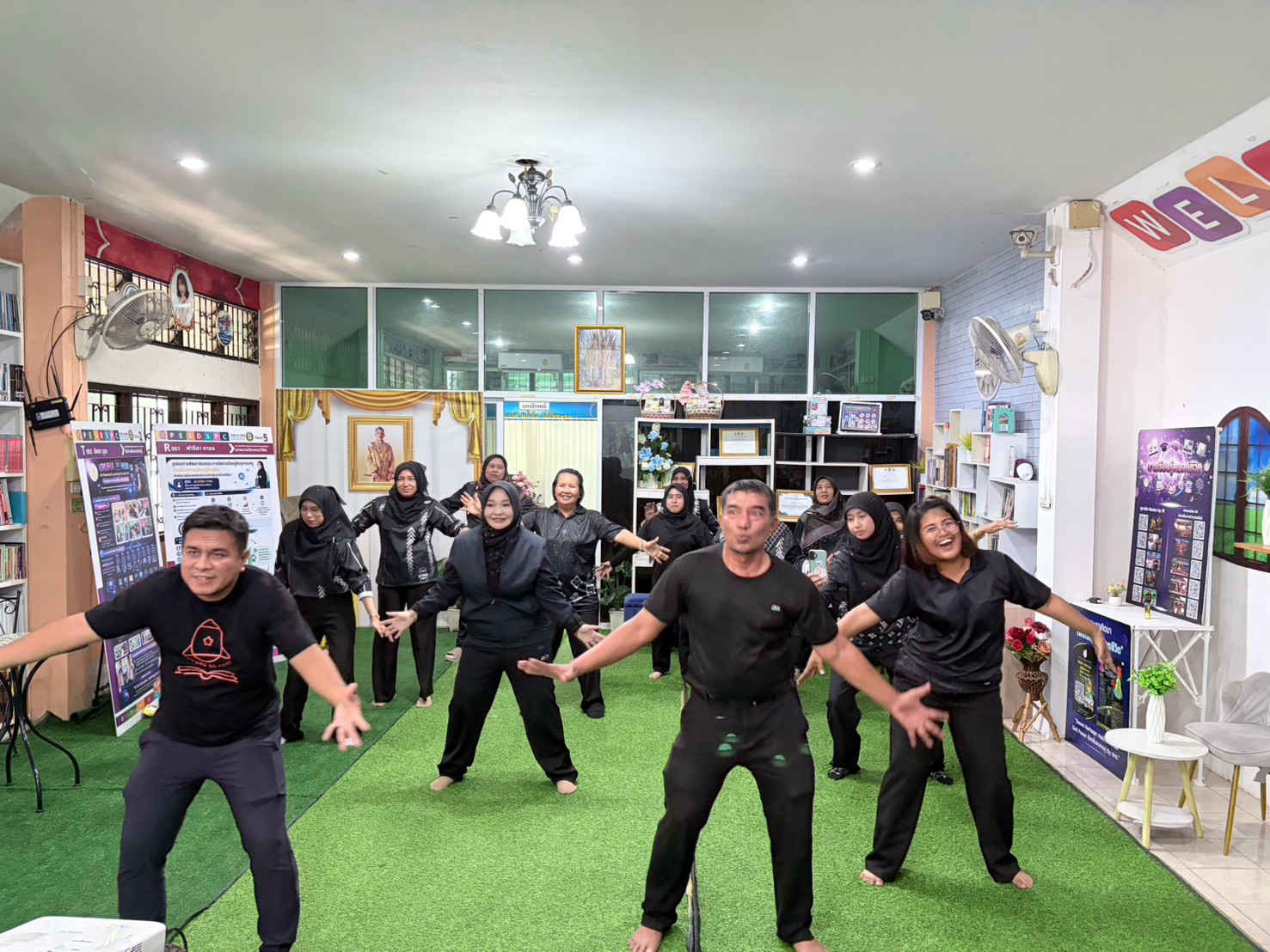 สกร.ระดับอำเภอไม้แก่น  จัดกิจกรรม “Maikaen Aerobic Exercise”
